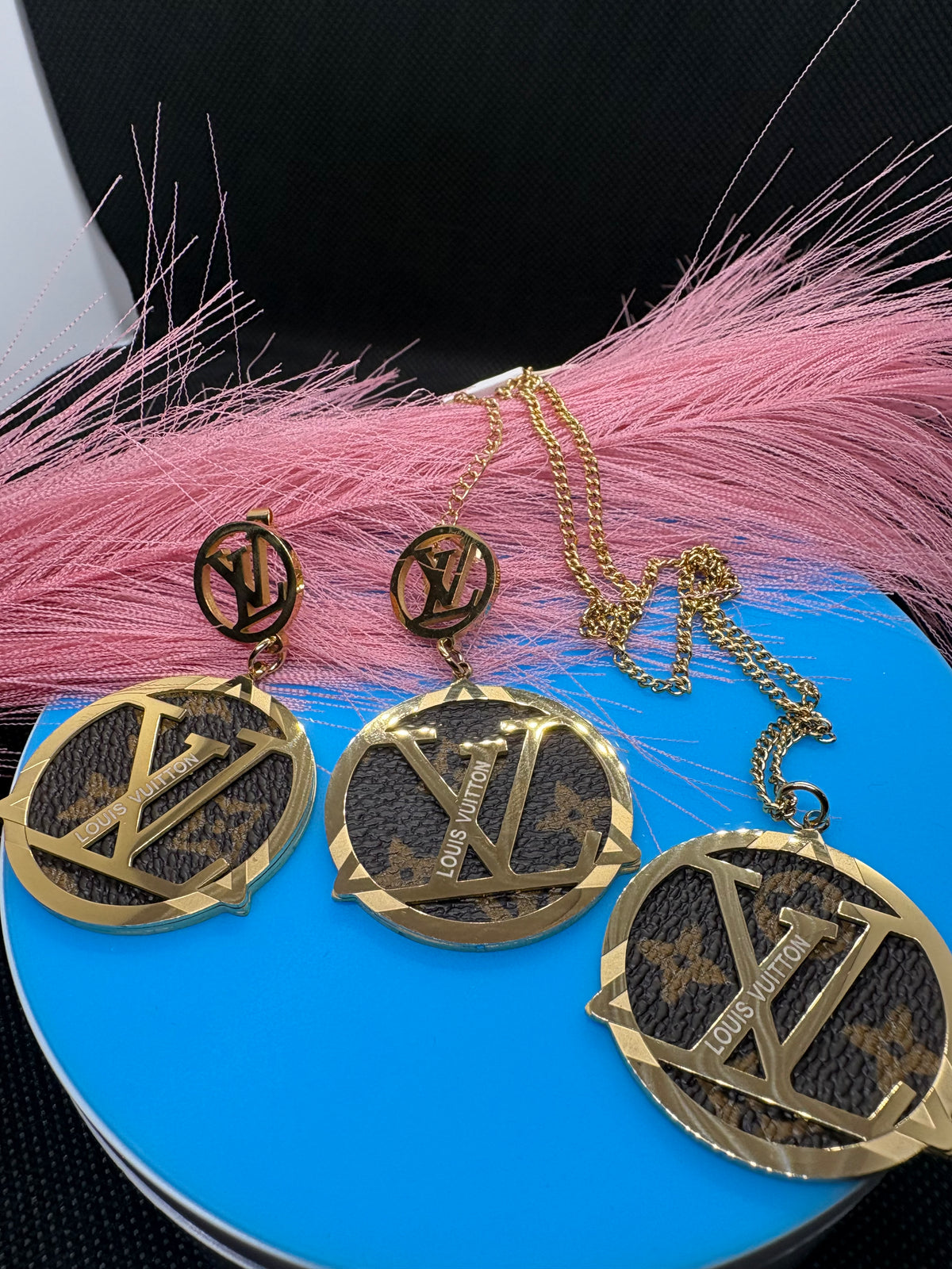 2 Pcs Lux jewelry Earrings and Necklace